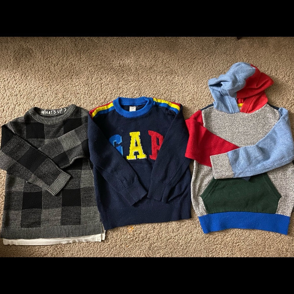 Boys’ sweaters size 5